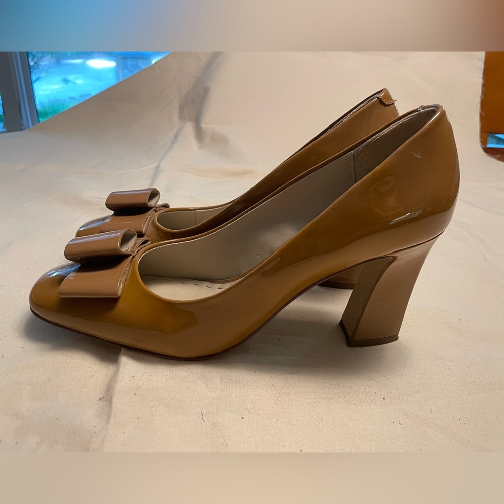 Kelsey Dagger Camel Patent Leather Pumps